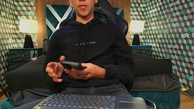 Aiden Royce online show from September 14, 2025, 9:36 pm