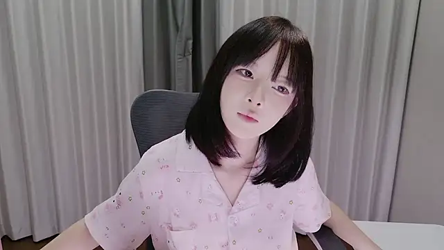 Snapshot of EnEn_xiaobao chatting on September 13, 2025, 3:45 pm EnEn xiaobao online show from September 13, 2025, 3:45 pm