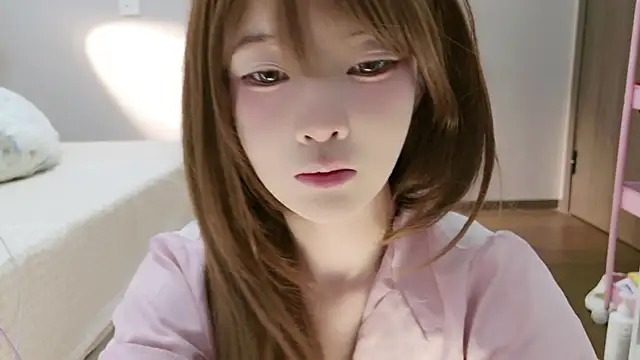 Snapshot of EnEn_xiaobao chatting on December 16, 2025, 1:05 pm EnEn xiaobao online show from December 16, 2025, 1:05 pm