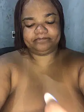 melcarioca1111 online show from December 15, 2025, 6:56 pm