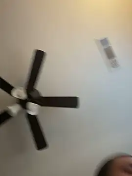 Snapshot of pnwzo chatting on November 22, 2025, 9:14 pm pnwzo online show from November 22, 2025, 9:14 pm