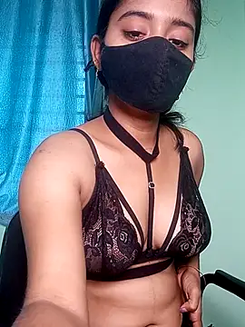 shrutee12 online show from May 4, 2026, 6:42 am