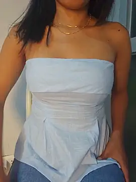 Snapshot of Miss_Pompitas23 chatting on June 8, 2026, 4:13 am Miss Pompitas23 online show from June 8, 2026, 4:13 am