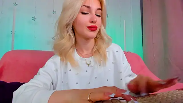 Snapshot of LisaFoxyMe chatting on May 21, 2026, 1:23 am LisaFoxyMe online show from May 21, 2026, 1:23 am