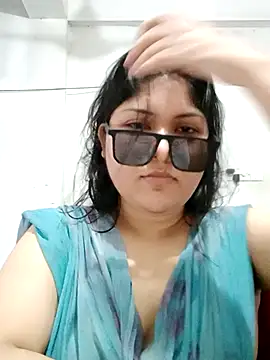 Snapshot of Nusrat-N chatting on September 18, 2025, 6:26 am Nusrat-N online show from September 18, 2025, 6:26 am