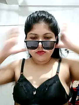 Snapshot of Nusrat-N chatting on September 20, 2025, 3:24 pm Nusrat-N online show from September 20, 2025, 3:24 pm