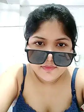 Snapshot of Nusrat-N chatting on September 23, 2025, 2:36 am Nusrat-N online show from September 23, 2025, 2:36 am