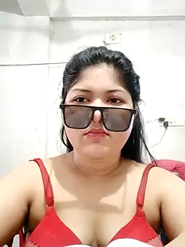 Snapshot of Nusrat-N chatting on September 28, 2025, 3:12 am Nusrat-N online show from September 28, 2025, 3:12 am