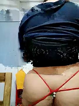 Snapshot of Nusrat-N chatting on November 30, 2025, 1:20 am Nusrat-N online show from November 30, 2025, 1:20 am