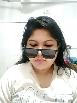 Snapshot of Nusrat-N chatting on December 2, 2025, 4:13 pm Nusrat-N online show from December 2, 2025, 4:13 pm