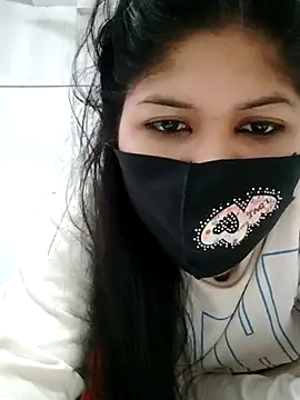 Snapshot of Nusrat-N chatting on December 3, 2025, 4:42 am Nusrat-N online show from December 3, 2025, 4:42 am