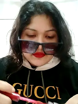 Snapshot of Nusrat-N chatting on January 15, 2026, 8:52 am Nusrat-N online show from January 15, 2026, 8:52 am