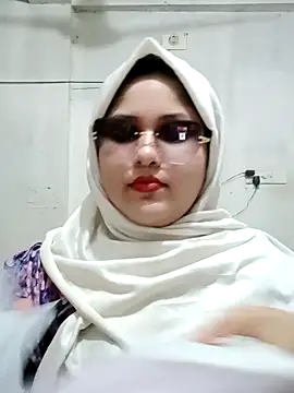 Snapshot of Nusrat-N chatting on May 7, 2026, 1:16 pm Nusrat-N online show from May 7, 2026, 1:16 pm