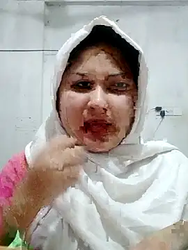 Snapshot of Nusrat-N chatting on May 14, 2026, 3:13 am Nusrat-N online show from May 14, 2026, 3:13 am