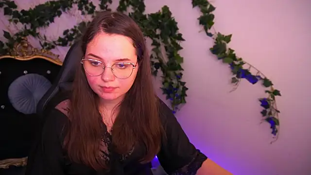 Snapshot of SophieDreamss chatting on November 11, 2025, 2:28 pm SophieDreamss online show from November 11, 2025, 2:28 pm