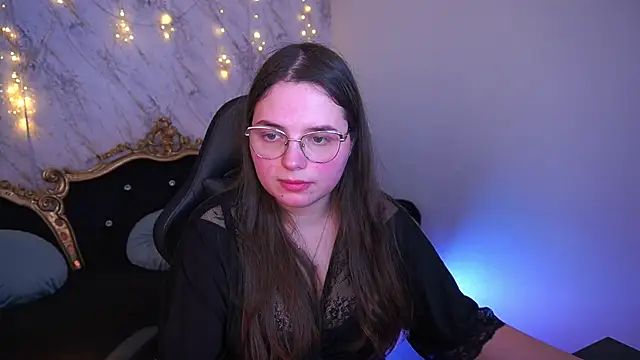 Snapshot of SophieDreamss chatting on February 4, 2026, 10:04 pm SophieDreamss online show from February 4, 2026, 10:04 pm