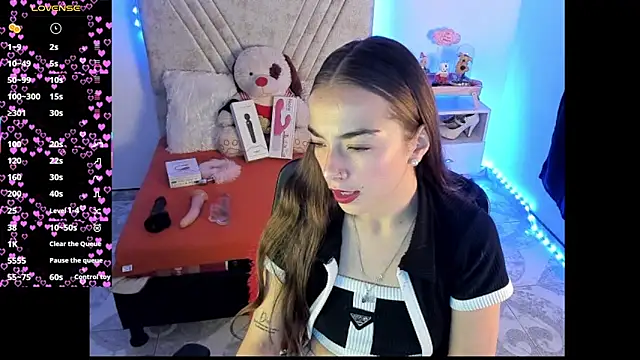 Mia Victoria22 online show from July 30, 2026, 2:32 am