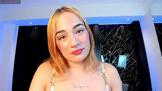 MadisonAnngel online show from February 14, 2026, 8:05 pm