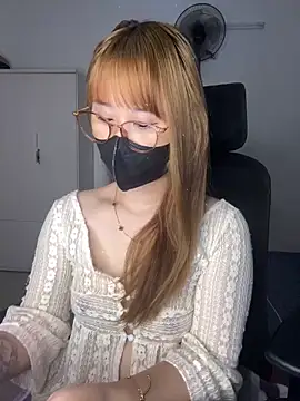 Meowyeuk6 online show from March 17, 2026, 5:33 am