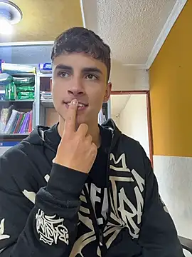 AdrianRinaldi online show from April 29, 2026, 5:30 pm