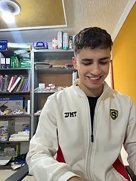 AdrianRinaldi online show from May 3, 2026, 3:07 pm