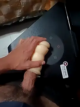 santiidamm online show from November 18, 2025, 6:18 am