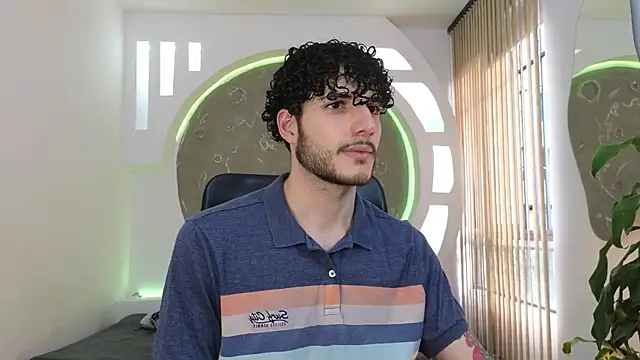 Rafael Mendezz online show from September 15, 2025, 8:53 pm