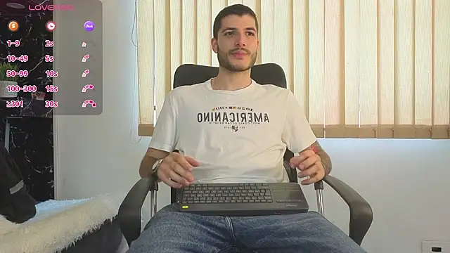 Snapshot of Rafael_Mendezz chatting on June 5, 2026, 8:58 pm Rafael Mendezz online show from June 5, 2026, 8:58 pm
