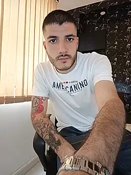Snapshot of Rafael_Mendezz chatting on July 9, 2026, 7:29 pm Rafael Mendezz online show from July 9, 2026, 7:29 pm