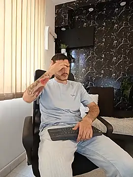 Snapshot of Rafael_Mendezz chatting on July 18, 2026, 8:12 pm Rafael Mendezz online show from July 18, 2026, 8:12 pm