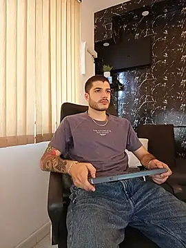Snapshot of Rafael_Mendezz chatting on July 24, 2026, 7:56 pm Rafael Mendezz online show from July 24, 2026, 7:56 pm