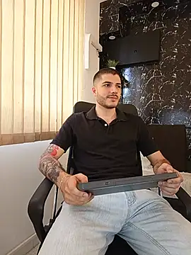 Snapshot of Rafael_Mendezz chatting on July 29, 2026, 8:07 pm Rafael Mendezz online show from July 29, 2026, 8:07 pm