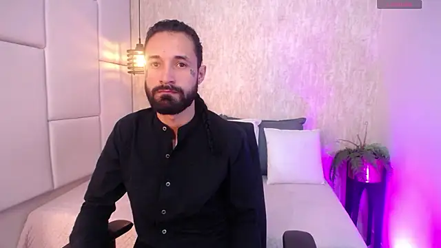 Hisoka 011 online show from February 25, 2026, 7:45 pm