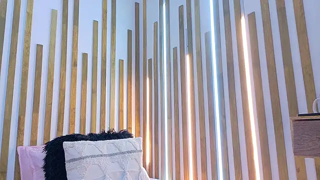 Jennifer Vega1 online show from February 26, 2026, 8:52 pm