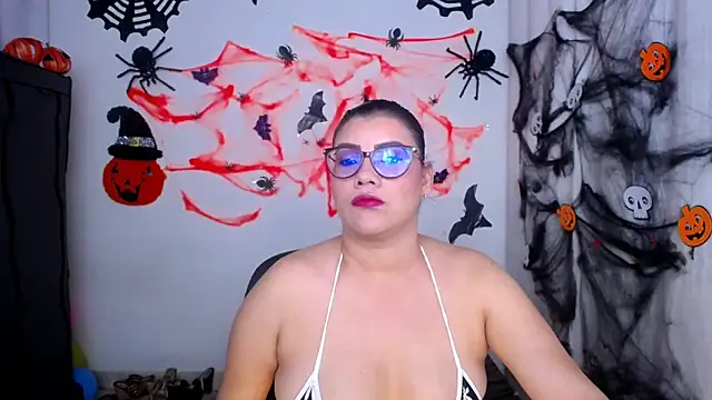 ValeriaHairy online show from October 11, 2025, 6:12 am