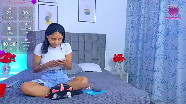 Soffia Konig  online show from July 17, 2026, 12:23 pm