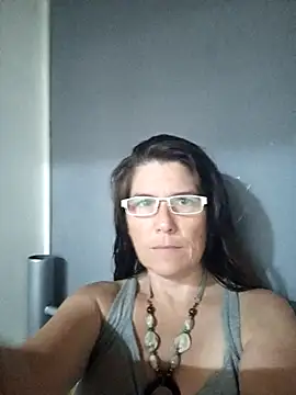 Merida2276 online show from December 21, 2025, 3:52 pm