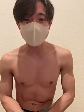 Snapshot of Yuma0718 chatting on December 14, 2025, 12:10 pm Yuma0718 online show from December 14, 2025, 12:10 pm