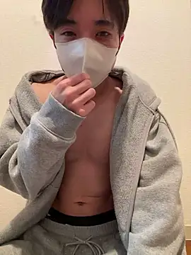 Snapshot of Yuma0718 chatting on March 1, 2026, 11:18 pm Yuma0718 online show from March 1, 2026, 11:18 pm