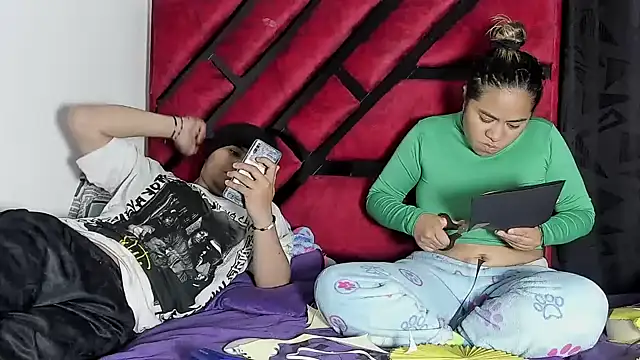 hot lady19 online show from July 13, 2026, 3:20 am