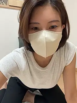 Snapshot of riko_oxo chatting on September 18, 2025, 1:02 pm riko oxo online show from September 18, 2025, 1:02 pm