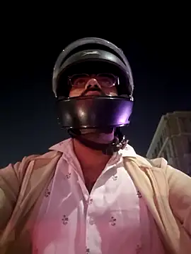 Snapshot of YoursThickDick chatting on November 19, 2025, 4:07 pm YoursThickDick online show from November 19, 2025, 4:07 pm