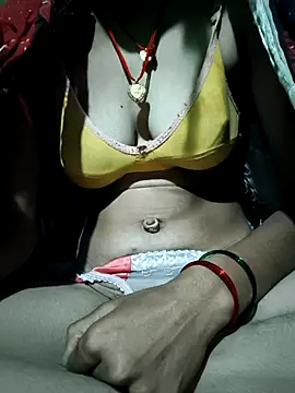 Snapshot of Shreya-couple chatting on November 7, 2025, 2:11 am Shreya-couple online show from November 7, 2025, 2:11 am