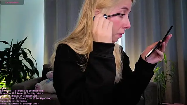 Snapshot of _LittleSammy chatting on May 22, 2026, 5:29 pm LittleSammy online show from May 22, 2026, 5:29 pm