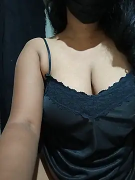 DiyaRoy49 online show from June 14, 2026, 8:00 pm