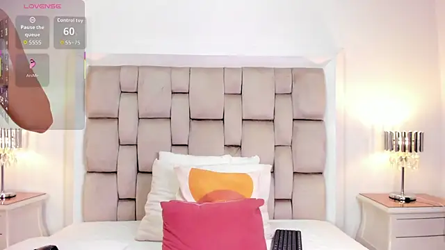 Snapshot of frehia_dimou chatting on June 5, 2026, 11:38 am frehia dimou online show from June 5, 2026, 11:38 am