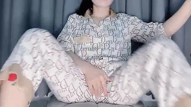   Joy69   online show from December 4, 2025, 9:40 am