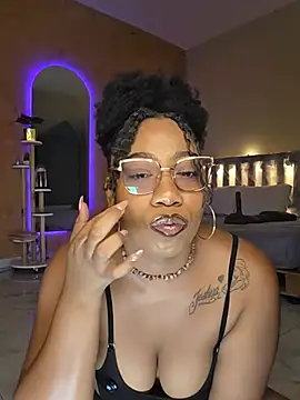 Snapshot of Naomi_jhonson chatting on June 16, 2026, 2:09 pm Naomi jhonson online show from June 16, 2026, 2:09 pm