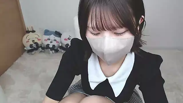 Snapshot of yuna_rin chatting on December 16, 2025, 11:04 am yuna rin online show from December 16, 2025, 11:04 am