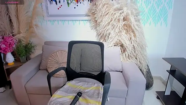 Snapshot of SofiaRivera1 chatting on May 26, 2026, 9:33 pm SofiaRivera1 online show from May 26, 2026, 9:33 pm